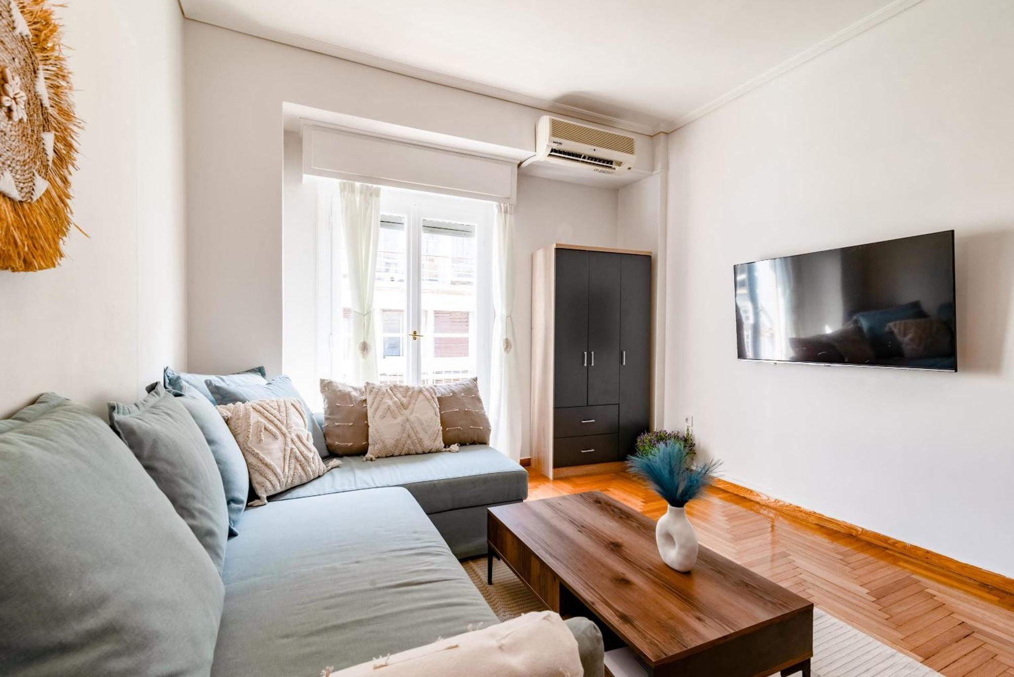 Exarchia Artistic Getaway For Groups Apartment เอเธนส์ ภายนอก รูปภาพ