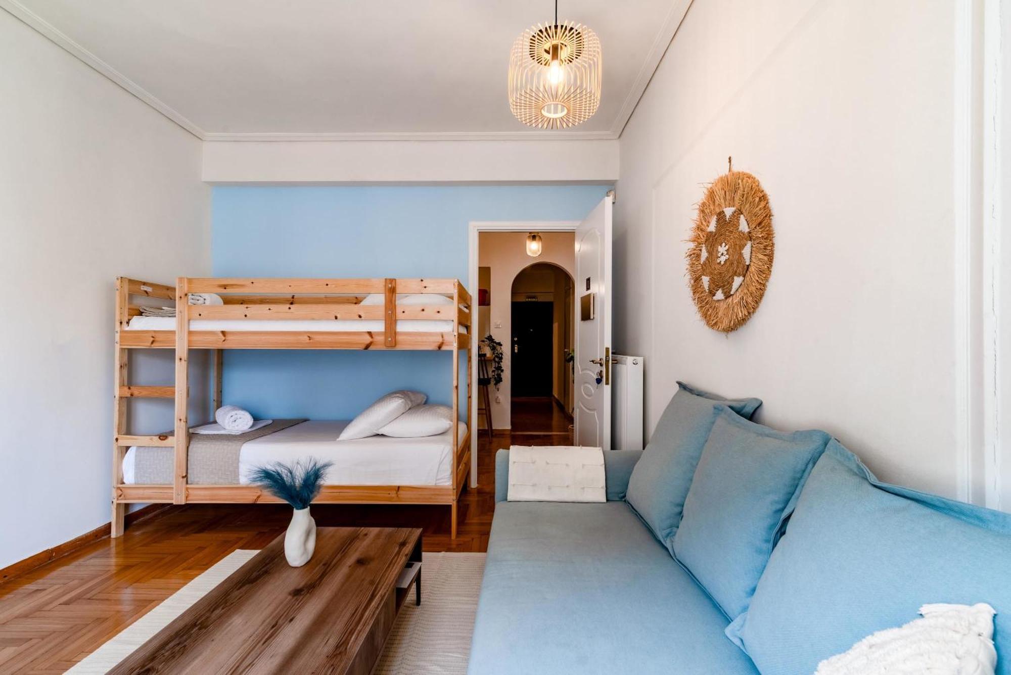 Exarchia Artistic Getaway For Groups Apartment เอเธนส์ ภายนอก รูปภาพ