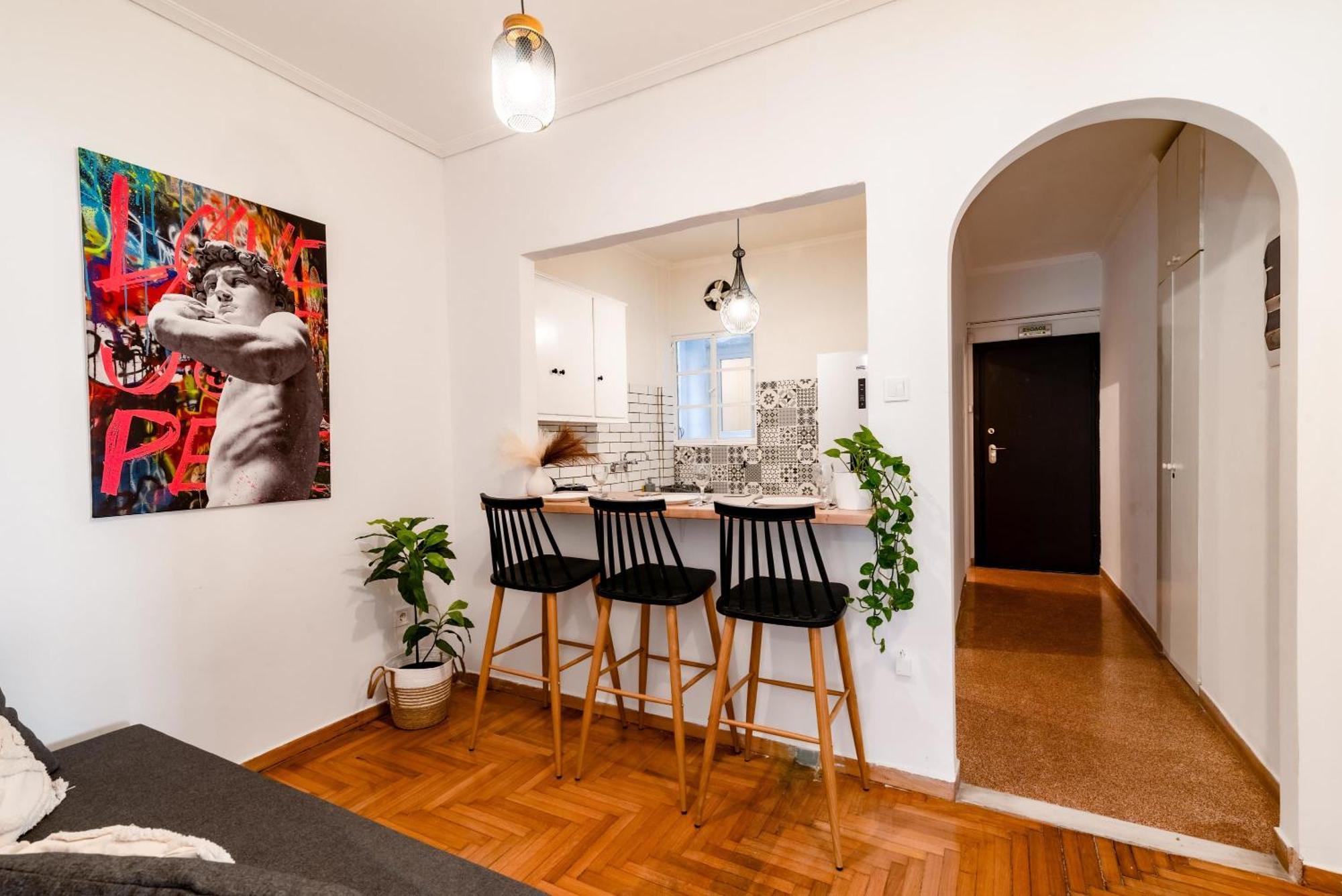Exarchia Artistic Getaway For Groups Apartment เอเธนส์ ภายนอก รูปภาพ